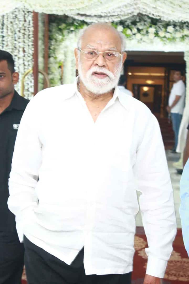 आगे देखें और भी तस्वीरें (Photo: nikkilcinema.com)