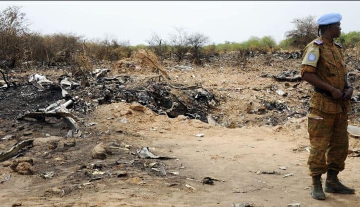   24 जुलाई 2014 - बुरीकिना फासो से अल्जीरिया जाने वाला एयर अल्जीरी का विमान 5017 माली में दुर्घटनाग्रस्त हो गया. खराब मौसम की वजह से उठान भरने के एक घंटे से भी कम वक्त में विमान का संपर्क रडार सिस्टम से टूट गया. इस विमान में सवार 116 लोगों की मौत हो गई. 