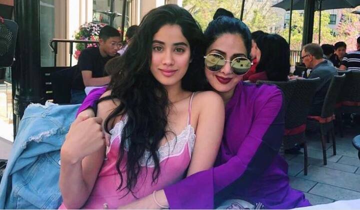 इसी कड़ी में फराह ने कहा कि जाह्नवी और उनके जैसी न्यू कमर की तुलना श्रीदेवी से करना गलत होगा.