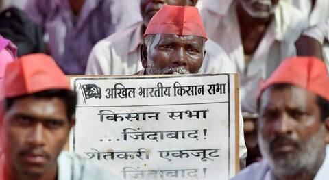 In Depth : मंदसौर से मुंबई तक, क्यों बार-बार सड़कों पर उतर रहे हैं किसान? In Depth : मंदसौर से मुंबई तक, क्यों बार-बार सड़कों पर उतर रहे हैं किसान?