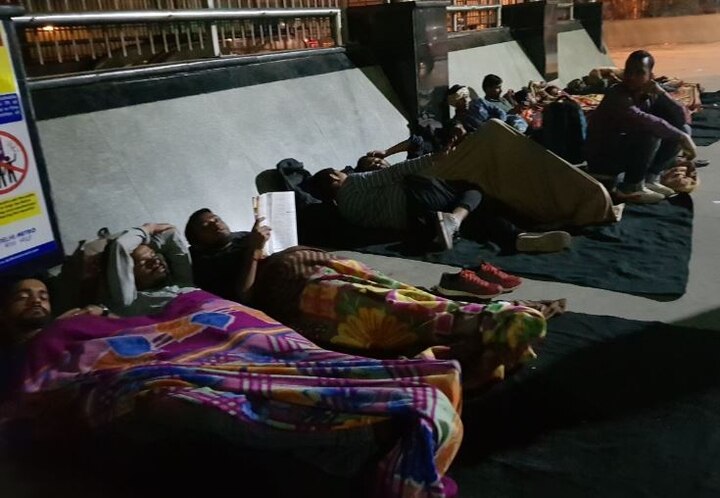 SSC Dispute: student protest whole night since many nights SSC विवाद: 'सड़क पर बिताई जा रही ये रातें, सिर्फ नौकरी का हक मांग रही है'