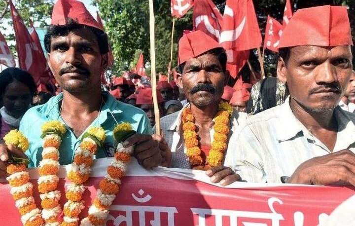 Last chance for govt to fulfil its promises to farmers says Shiv Sena किसानों का आंदोलन सरकार के मुंह पर तमाचा, वादा पूरा करने का आखिरी मौका: शिवसेना