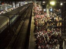 महाराष्ट्र: सरकार के आश्वासन के बाद, आंखों में सपने लिए अपने घर को लौटे किसान