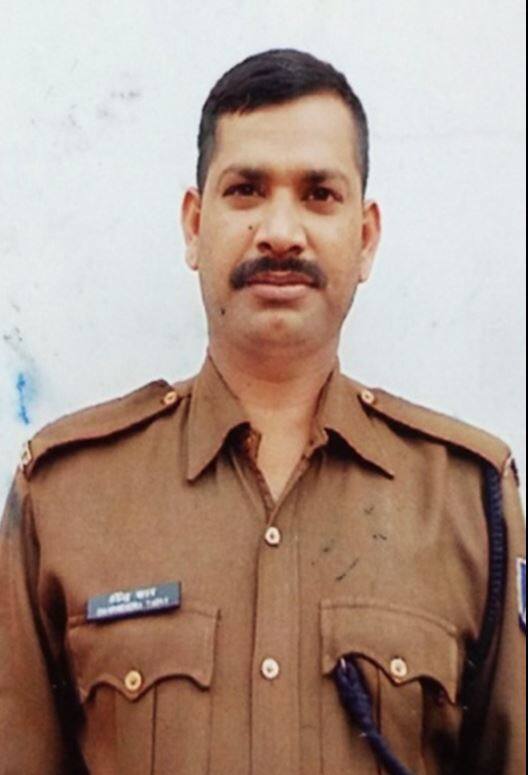 शहीद धर्मेंद्र यादव उत्तर प्रदेश के मऊ जिले के भिरायधर गांव के निवासी थे. यादव कॉन्स्टेबल के पद पर तैनात थे.