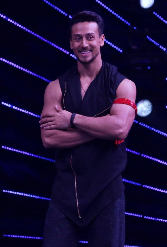  ‘बागी 2’ का ट्रेलर 21 फरवरी को यूट्यूब पर रिलीज किया गया था, तब से इसे 48 मिलियन यानी 4 करोड़ 80 लाख से भी ज्यादा बार देखा जा चुका है.