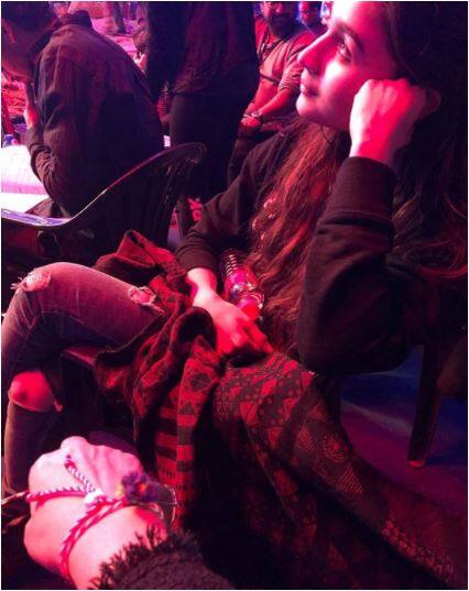 यह फिल्म मेघना गुलजार द्वारा निर्देशित है. यह हरिंदर सिक्का के उपन्यास 'कॉलिंग सहमत' पर आधारित एक नाटक है.