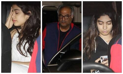 बॉलीवुड डायरेक्टर और प्रोड्यूसर बोनी कपूर बेटी जाह्नवी कपूर और खुशी कपूर के साथ अर्जुन कपूर के घर डिनर करने पहुंचे. जहां से लौटते वक्त की तस्वीरें हम आपके लिए लाए हैं. (तस्वीर: मानव मंगलानी)