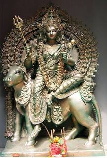 चैत्र नवरात्रिः मां शैलपुत्री की पूजा करते समय करें इन मंत्रों का जाप