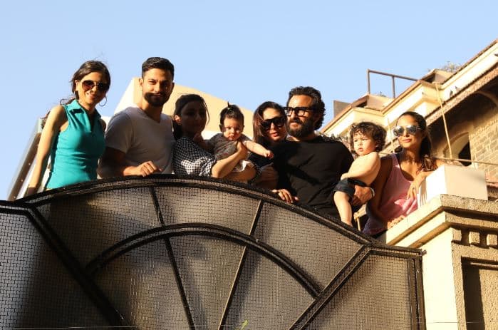 सैफ ने एक इंटरव्यू में बताया कि जब तैमूर और इनाया साथ होते है तो वो दोनों ही बच्चों का काफी ध्यान रखते हैं, ताकि इनाया को तैमूर की शैतानियों के कारण कोई चोट न आ जाए. (तस्वीर: मानव मंगलानी)