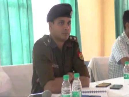 बरेली में ट्रेनी आईपीएस ने जारी किया आदेश: पत्रकारों को थाने में ना घुसने दें Trainee IPS bans media from Bareilly district police stations बरेली में ट्रेनी आईपीएस ने जारी किया आदेश: पत्रकारों को थाने में ना घुसने दें