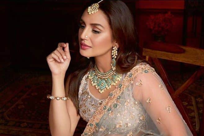 हुमा का कहना है कि वह अपने काम पर पूरा ध्यान देती हैं और अपनी काबीलियत के लिहाज से बेस्ट देने का प्रयास करती हैं. अपने करियर को लेकर हुमा ने कहा कि वह सिचुएशन के मुताबिक अपने फैसले लेती हैं. (फोटो: इंस्टाग्राम/हुमा कुरैशी)
