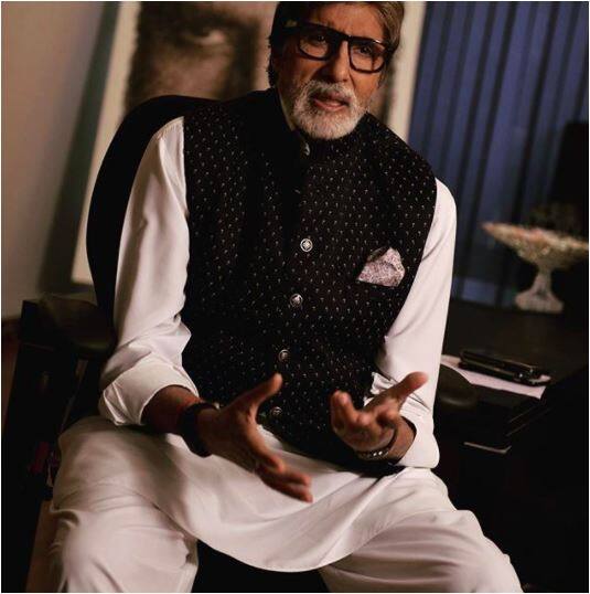 अमिताभ बच्चन की बॉलीवुड डेब्यू फिल्म की बात करें तो ये 'सात हिन्दुस्तानी' थी जो 7 नवंबर 1969 को रिलीज हुई थी. 