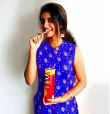 नेशनल क्रश प्रिया वारियर एक इंस्टा पोस्ट के लिए लेती हैं आठ लाख रुपए