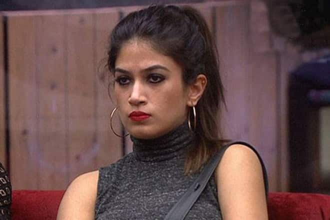 हिना खान के बाद धोखाधड़ी के मामले में फंसी एक और बिग बॉस कंटेस्टेंट बंदगी कालरा Ex Bigg Boss contestant Bandgi Kalra booked for CHEATING हिना खान के बाद धोखाधड़ी के मामले में फंसी एक और बिग बॉस कंटेस्टेंट बंदगी कालरा