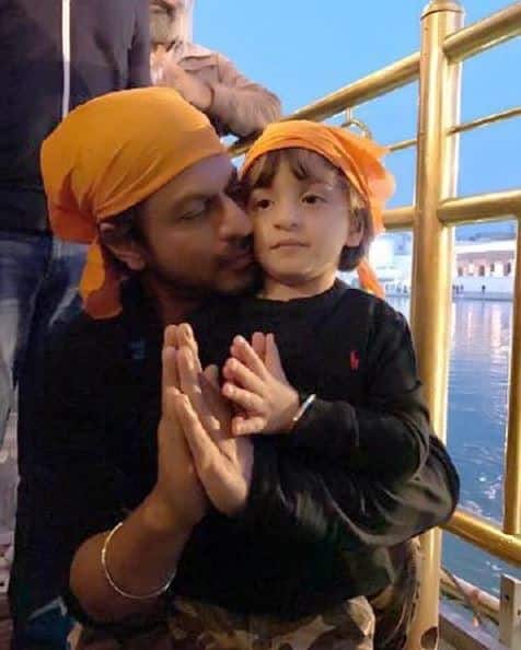  इस फिल्म के जरिए शाहरुख पहली बार बौने के किरदार में नजर आने वाले हैं. फिल्म का टीजर रिलीज कर दिया गया है.