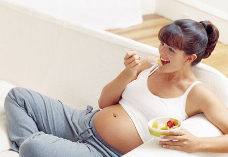 Tips for Fasting in pregnancy, health news in hindi उपवास के दौरान इन बातों का ध्यान रखें गर्भवती महिलाएं