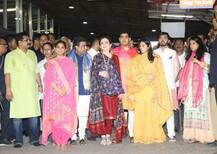 आकाश अंबानी और श्लोका मेहता संग सिद्धिविनायक मंदिर पहुंचा अंबानी परिवार, देखें तस्वीरें