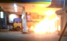 Video: जलता तेल टैंकर लेकर 5 किलोमीटर तक भागा ड्राइवर, बड़ा हादसा टला