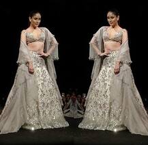 लहंगे में हॉट अवतार में नजर आईं करीना कपूर