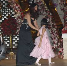 आकाश-श्लोका की सगाई के बाद रखी गई पार्टी, बेटी अराध्या संग इस खास अंदाज में पहुंची ऐश्वर्या