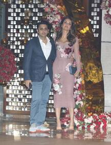 Just Engaed आकाश-श्लोका की सगाई की Inside Photos, पहुंचे ये बॉलीवुड सितारे