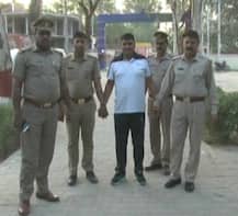 थाने पहुंच कर बोला बदमाश: मैं 50 हजार का इनामी हूं, मुझे गिरफ्तार कर लो