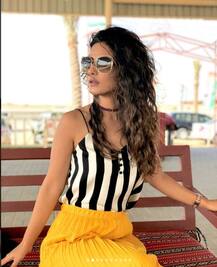 दुबई में ब्वॉयफ्रेंड के साथ हॉलीडे पर हैं हिना खान, इंस्टा पर शेयर की रोमांटिक तस्वीरें