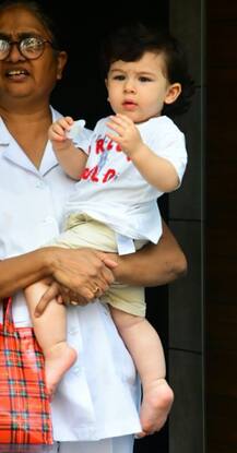 Photos: इस अंदाज में करीना तैमूर को तैयार कर भेजती हैं Play school