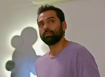 बिना ड्राइवर वाली कार से ट्रेलर लॉन्च पर पहुंचे अभय देओल, लोग देखकर हुए हैरान, देखें Video