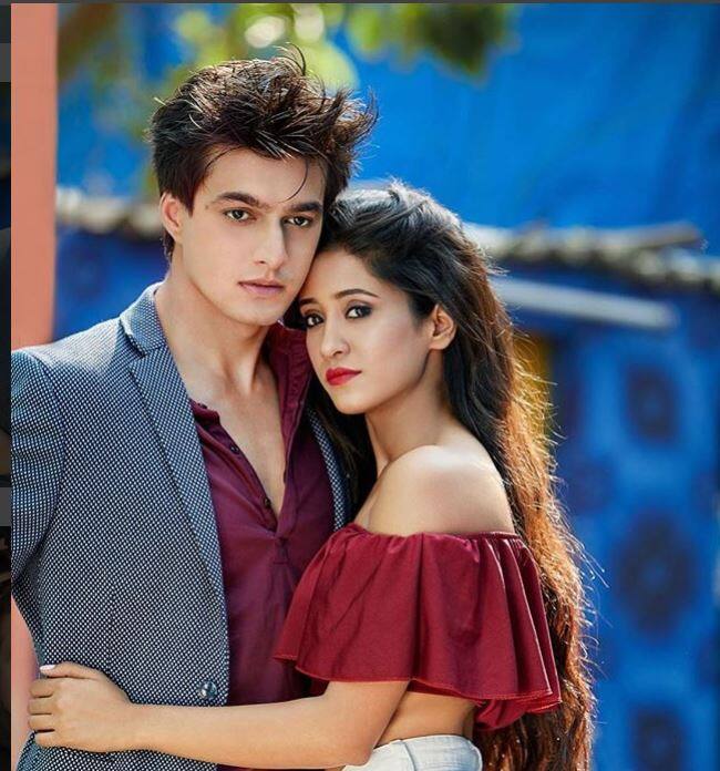 मोहसिन ने कहा, 