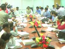 सीएजी की ऑडिट रिपोर्ट में खुलासा: मुलायम, मायावती और अखिलेश के राज में हुई अनियमितताएं