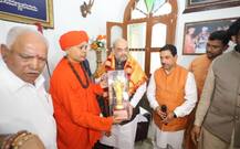 लिंगायत पर कांग्रेस की चाल में फंसी बीजेपी, मठ प्रमुख ने अमित शाह से मांगा अलग धर्म पर समर्थन