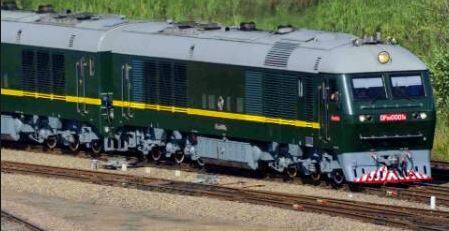 साल 1984 में उत्तर कोरिया के संस्थापक और किम जोंग-इल के पिता यानी कि किम जोंग-उन के दादा इनसे पहले पूर्वी यूरोप तक गए थे. किम जोंग-उन हवाई यात्राओं से परहेज करते हैं और वो अपनी परंपरागत और सबसे पुरानी ट्रेन में सफर करते हैं.