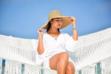 \'दहलीज\' की \'स्वाधीनता\' रियल लाइफ में हैं इतनी बोल्ड, तस्वीरें देख हो जाएंगे हैरान