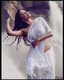 रेड स्विमसूट में बिग बॉस कंटेस्टेंट गिजेल ठकराल ने ढहाया कहर, देखें तस्वीरें