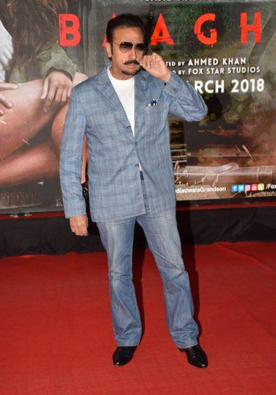 बागी 2 देखने गुलशन ग्रोवर भी स्क्रीनिंग में पहुंचे.