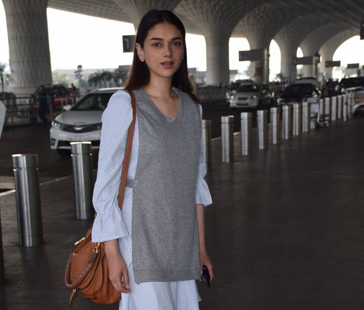 बॉलीवुडी की महरूनिसा यानी की अदिति राव हैदरी एयरपोर्ट पर स्पॉट की गई. इस दौरान वो बेहद सिंपल लुक में नजर आईं.