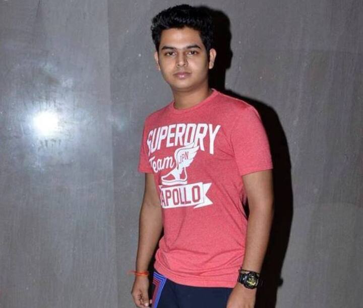 पिछले 4 महीनों से उनका फोन स्विच ऑफ जा रहा है और उनके करीबियों को अब उनकी चिंता सताने लगी है. उनके कुछ दोस्त अब सोशल मीडिया की मदद से सिद्धार्थ के बारे में जानकारी जुटाने का प्रयास कर रहे हैं.