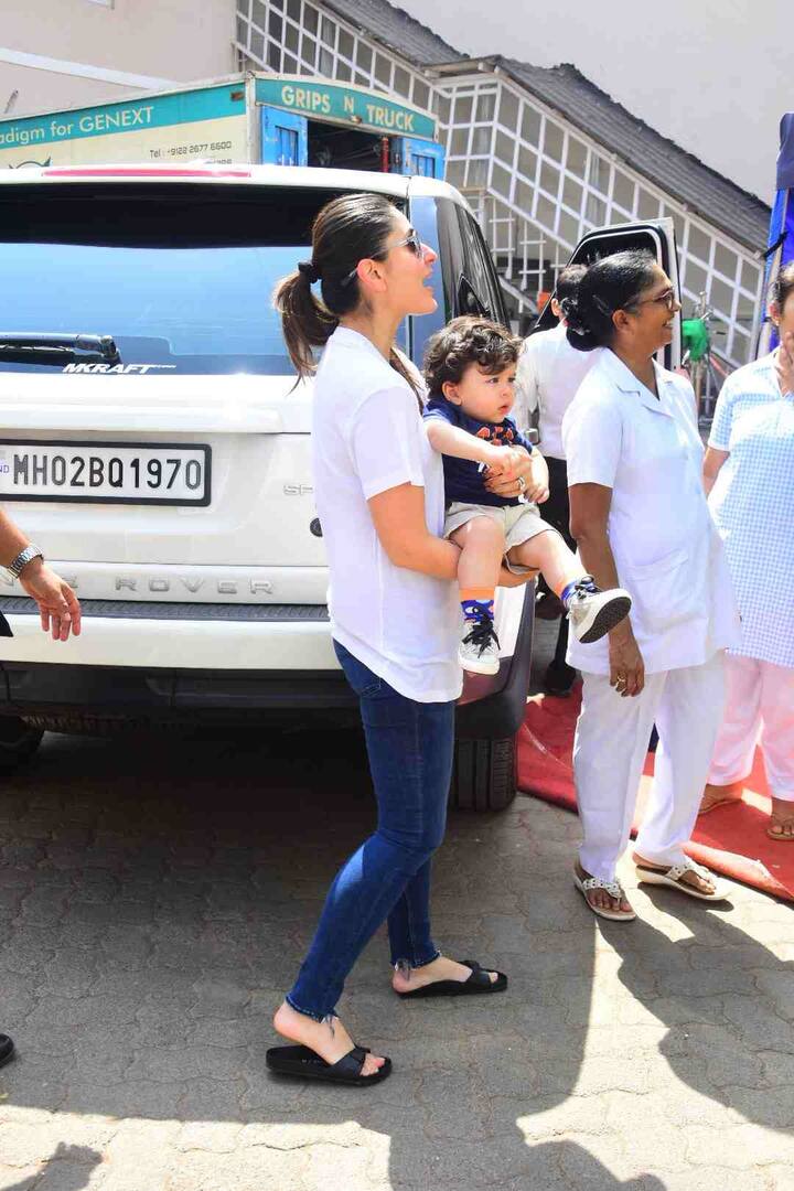 उनके साथ तैमूर की नैनी भी थीं.