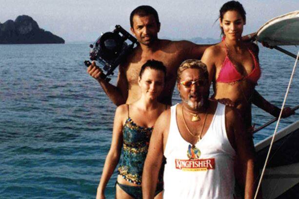 जहां मायालोक है वहां विजय माल्या हैं. जहां माल्या हैं वहां ग्लैमर का तिलिस्मी संसार है. उनका ये शौक हर साल उन्हें खूबसूरत मॉडल की तलाश में दुनिया के हसीन जगहों में ले जाता है. 