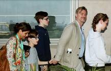 परिवार संग भारत पहुंचे क्रिस्टोफर नोलन, देखिए सबसे पहली तस्वीरें