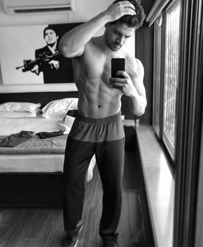  सूरज पंचोली ने अपने इंस्टाग्राम अकाउंट पर इसाबेल की खूबसूरत तस्वीर को शेयर करते हुए अपनी आने वाली फिल्म का खुलासा किया. 