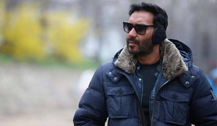 अजय को फिल्म 'करण अर्जुन' में सलमान खान के रोल के लिए ऑफर किया गया था, लेकिन उन्होंने इस फिल्म के लिए हामी नहीं भरी. इसके अलावा उन्हें फिल्म 'डर' में शाहरुख खान की जगह ऑफर किया गया था. यह रोल उन्हें आमिर खान के ठुकराने के बाद दिया गया था. इस रोल को भी अजय ने मना कर दिया था.