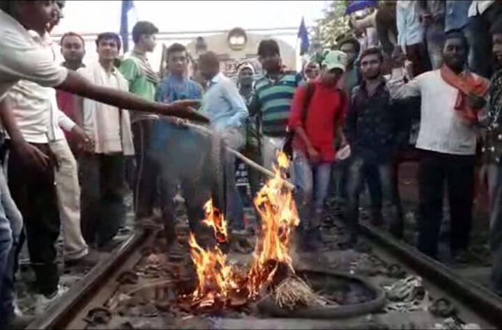 एससी एसटी एक्ट पर सुप्रीम कोर्ट के फैसले से नाखुश दलित वर्ग के लोगों ने बिहार भर में जम कर विरोध प्रदर्शन किया. बिहार के हर शहर में ऐसे प्रदर्शन किए गए. कई जगहों से हिंसा की भी खबरें सामने आई हैं.