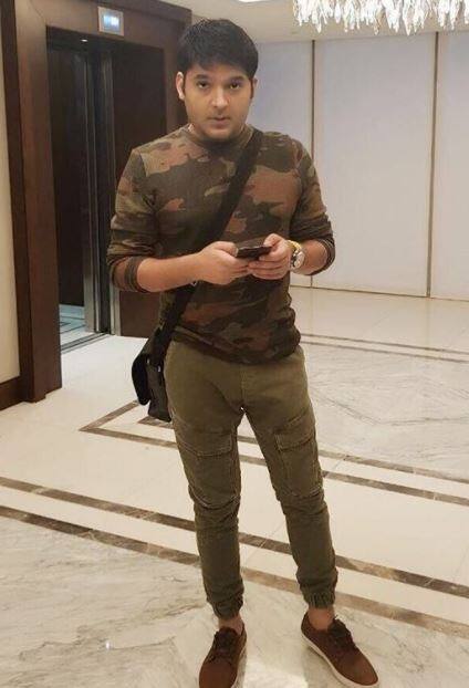 बहुत कम लोग जानते हैं कपिल शर्मा का असली नाम क्या है, जी हां जिस नाम से आप सब उन्हें जानते हैं ये उनका असली नाम नहीं है. कपिल शर्मा का असली नाम कपिल पुंज है. जिनका जन्म अमृतसर में हुआ और उनके पिता पंजाब पुलिस में कॉन्स्टेबल थे.