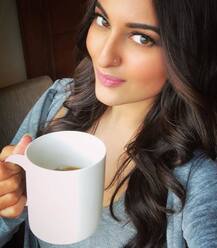 ट्विटर पर फैन ने सोनाक्षी से पूछा सक्सेस का शॉर्टकट तो ये था उनका जवाब