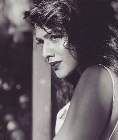 निया शर्मा ने वेब सीरीज में आने से पहले ‘एक हजारों में मेरी बहना है’ और ‘जमाई राजा’ जैसे धारावाहिक में काम किया है.