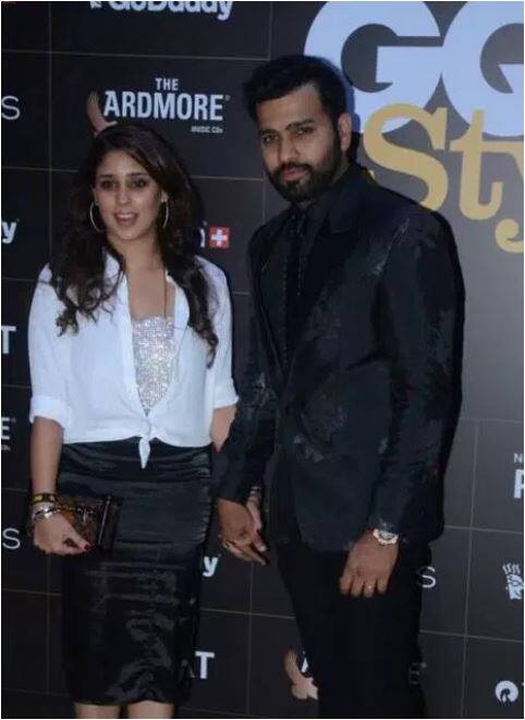 बता दें कि अगले महीने रोहित आईपीएल सीजन 11 में मुंबई इंडियंस को लीड करते नजर आएंगे. 