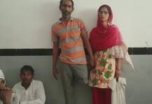 यूपी: अपने पति को कंधे पर बिठाकर अस्पताल पहुंची महिला