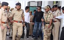 काला हिरण शिकार मामले में आने वाला है फैसला, भाई सलमान के साथ जोधपुर पहुंची दोनों बहनें